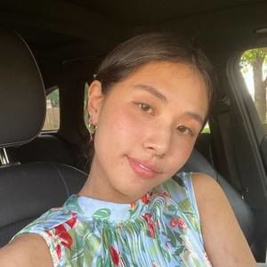 Meet your Posher, Yenna